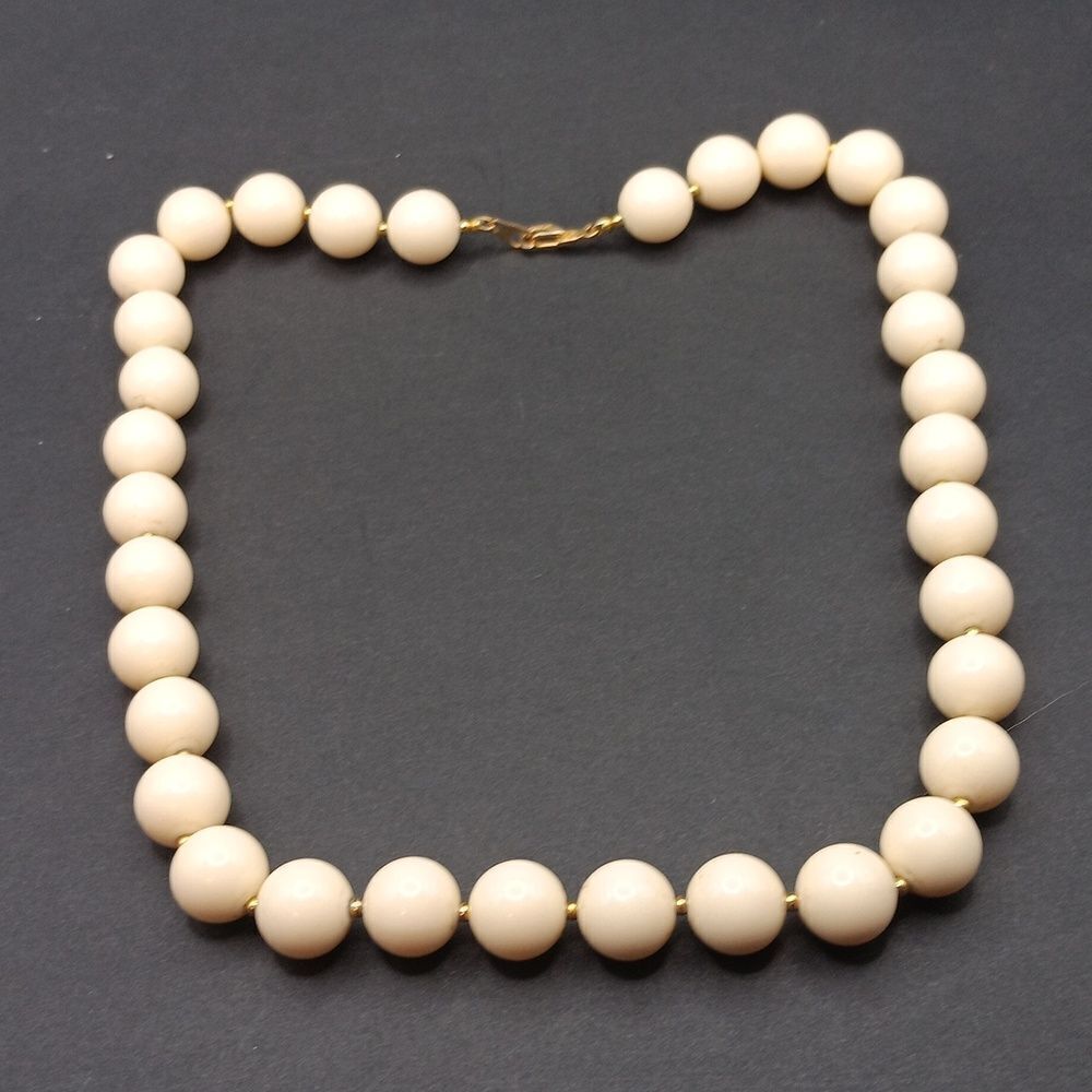 Vintage 1960's To 70's Marvella Cream Bead Necklace,‎  PAT 537985